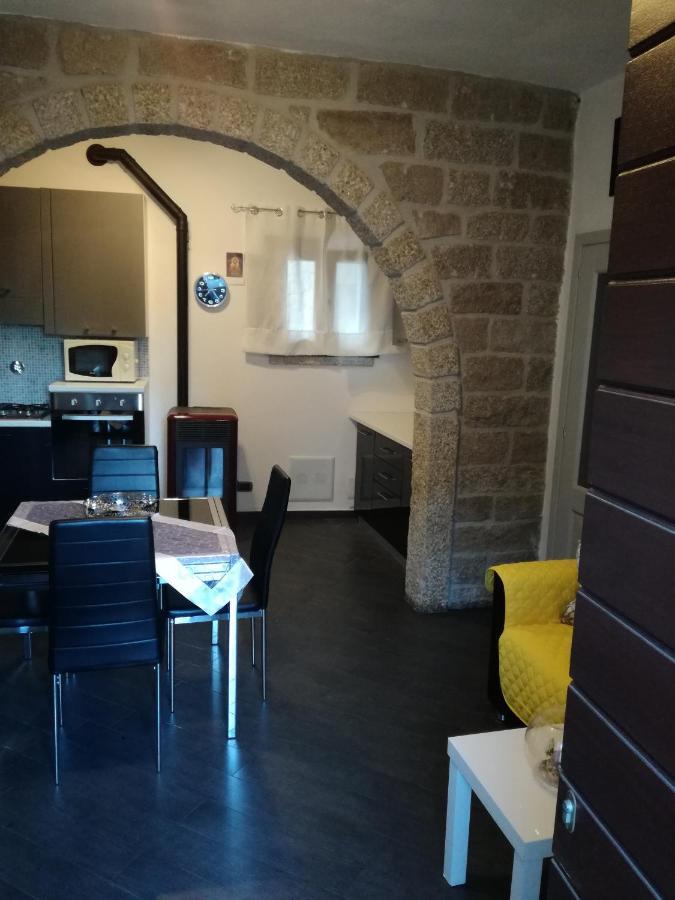 Monti Di Bo Apartment Aggius Екстериор снимка